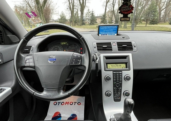 Volvo V50 cena 18900 przebieg: 227000, rok produkcji 2008 z Bobolice małe 106